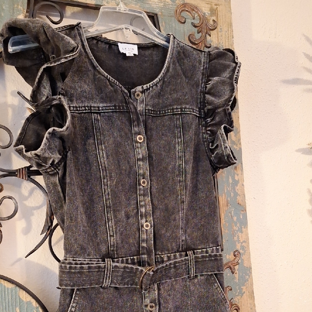 Le Lis Black Denim Romper. Great Condition Size XS - Picture 9 of 16